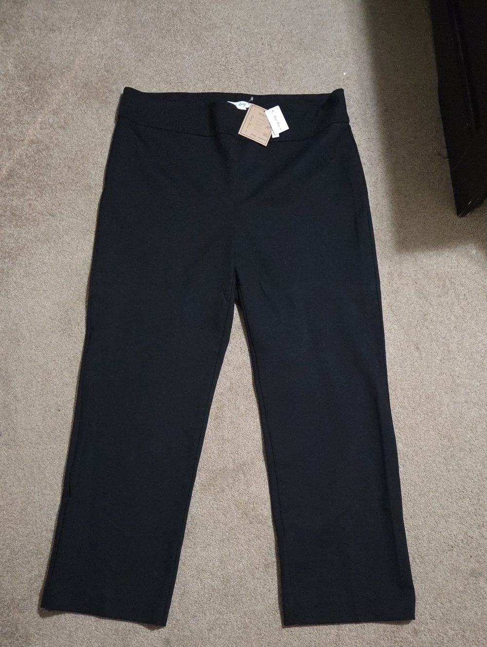 BNWT In Every Story Women’s Black Sculpting Pull-On Straight-Leg Pants